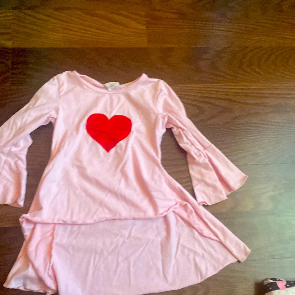 Cute 4t toddler girl tunic top .
